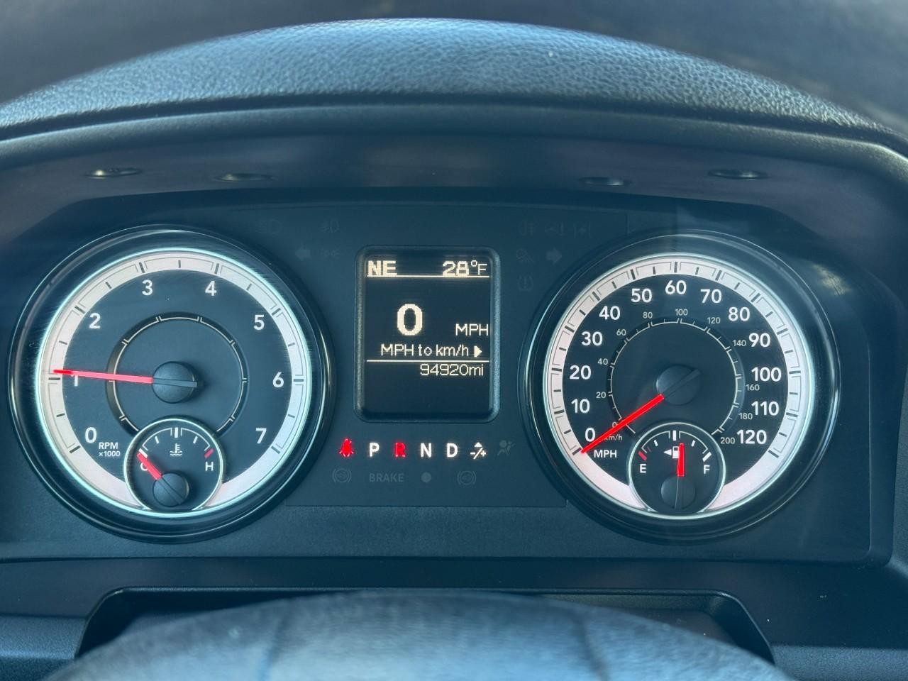 Ram 1500 Classic Vehicle Full-screen Gallery Image 16