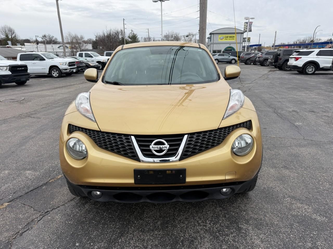 Nissan Juke Vehicle Full-screen Gallery Image 07