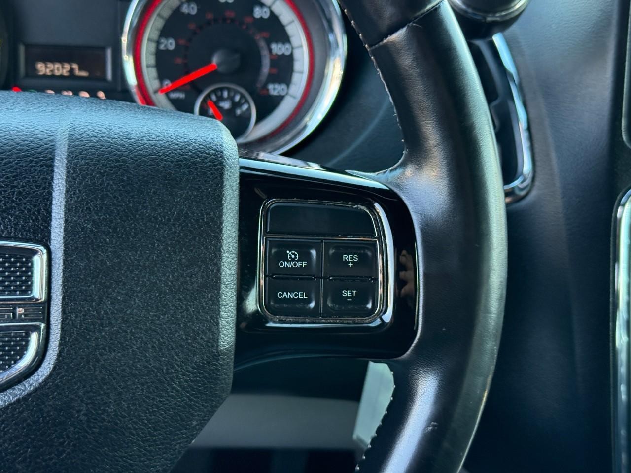 Dodge Grand Caravan Vehicle Full-screen Gallery Image 20