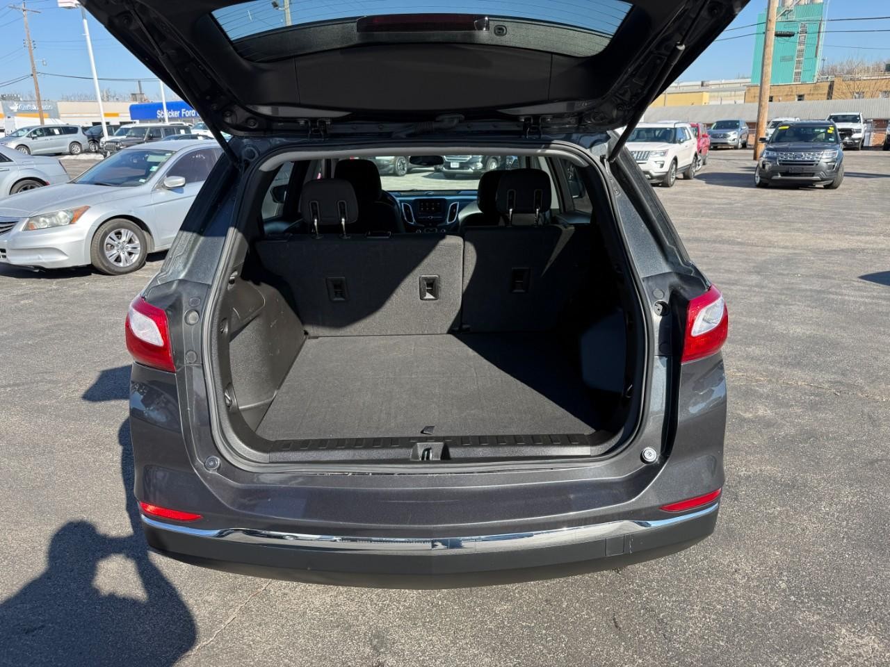 Chevrolet Equinox Vehicle Full-screen Gallery Image 07