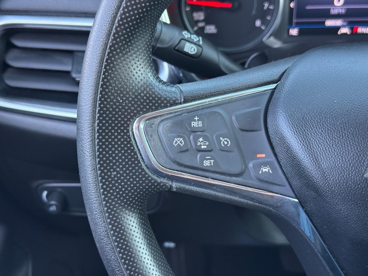 Chevrolet Equinox Vehicle Full-screen Gallery Image 18