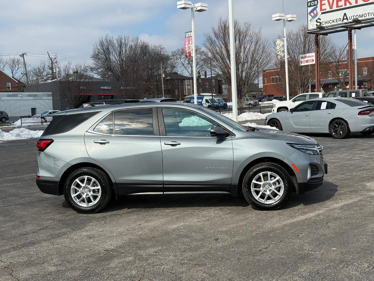 Chevrolet Equinox Vehicle Full-screen Gallery Image 05