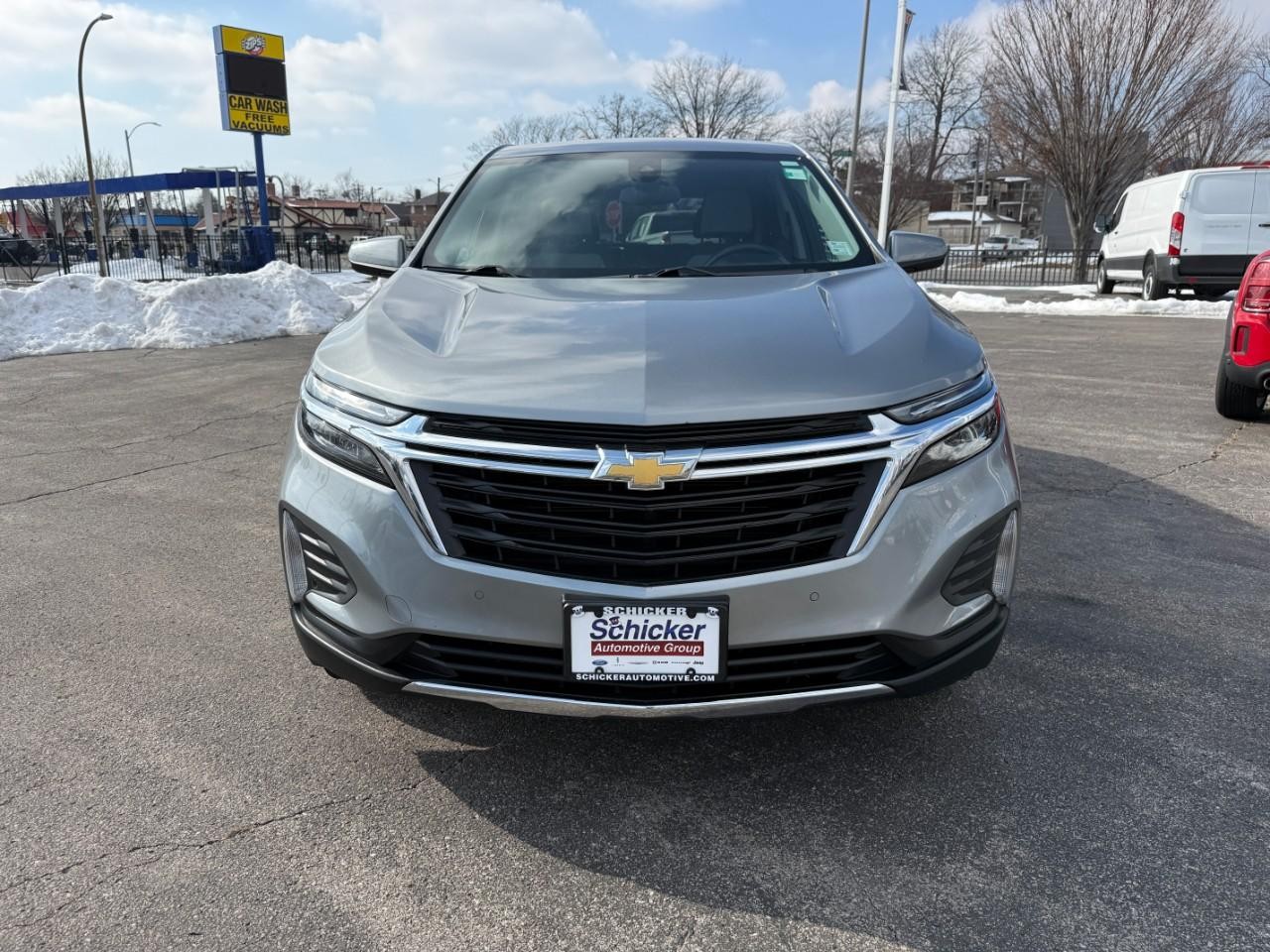 Chevrolet Equinox Vehicle Full-screen Gallery Image 06