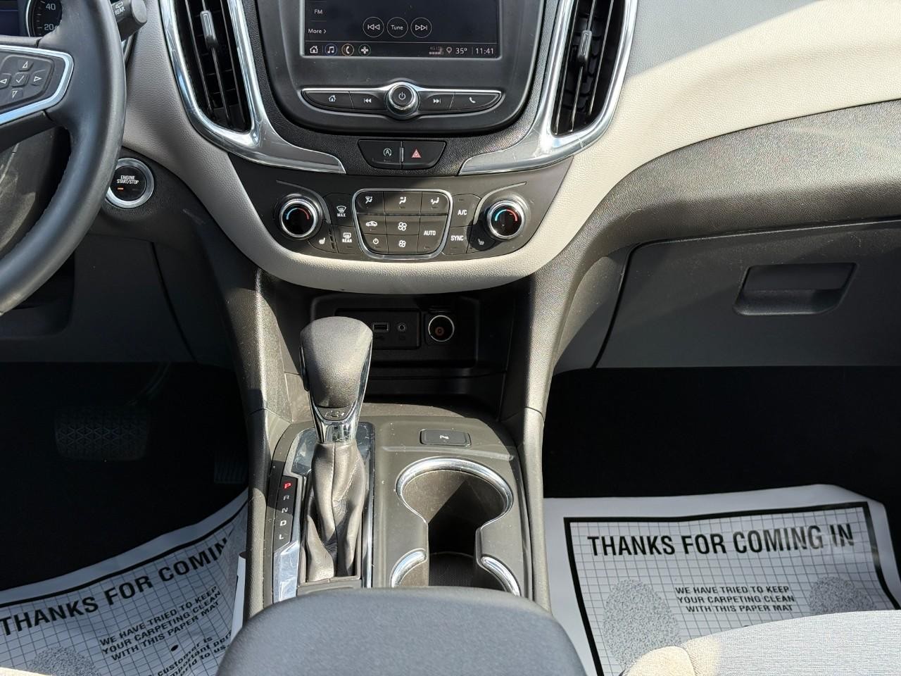 Chevrolet Equinox Vehicle Full-screen Gallery Image 14