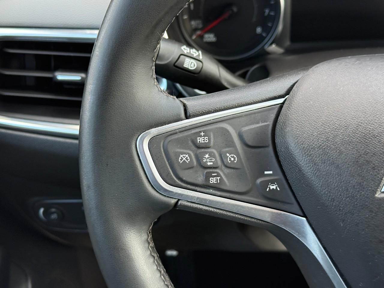 Chevrolet Equinox Vehicle Full-screen Gallery Image 19