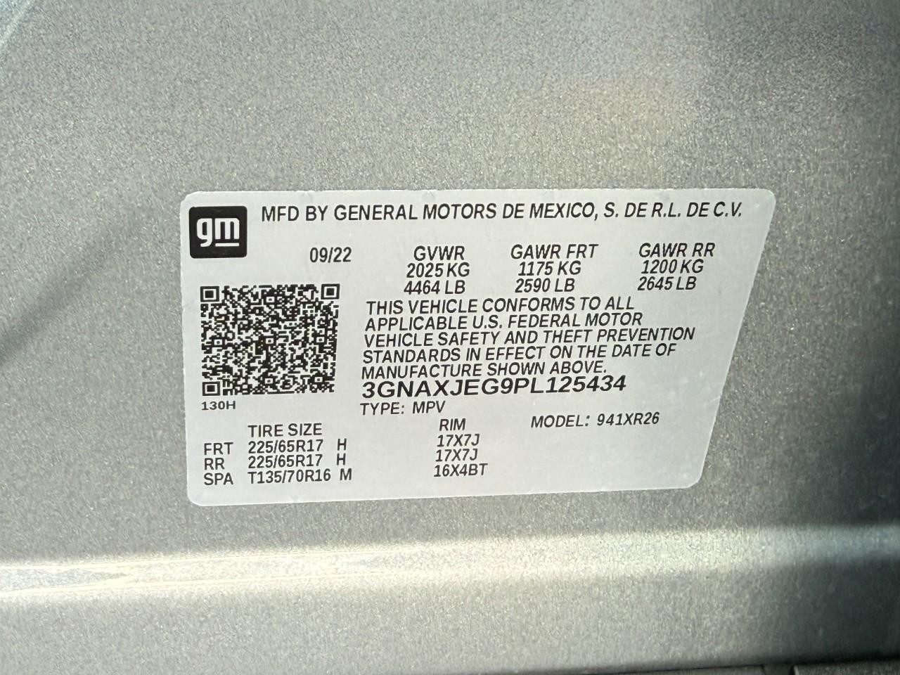 Chevrolet Equinox Vehicle Full-screen Gallery Image 24