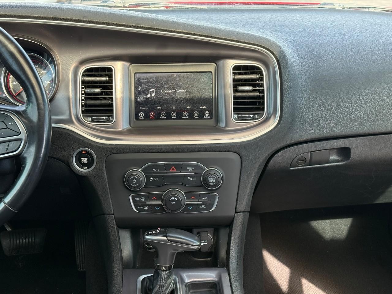 Dodge Charger Vehicle Full-screen Gallery Image 13