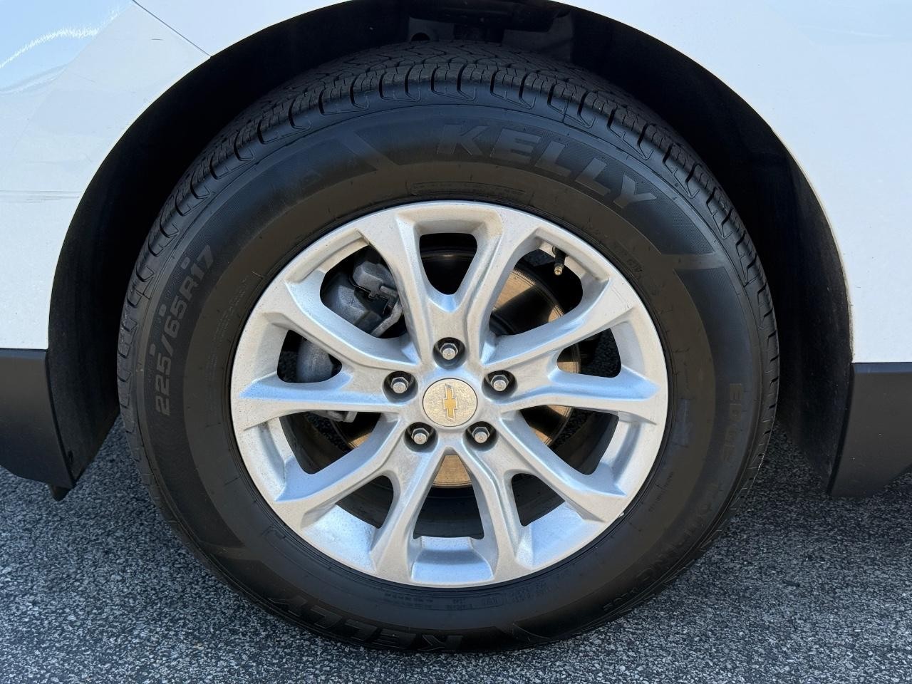 Chevrolet Equinox Vehicle Full-screen Gallery Image 08