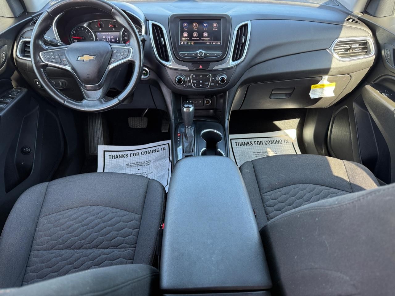 Chevrolet Equinox Vehicle Full-screen Gallery Image 11