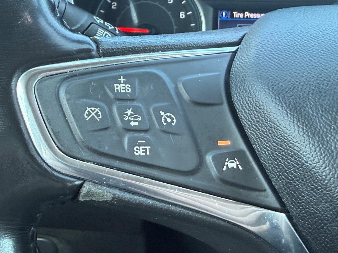 Chevrolet Equinox Vehicle Full-screen Gallery Image 13