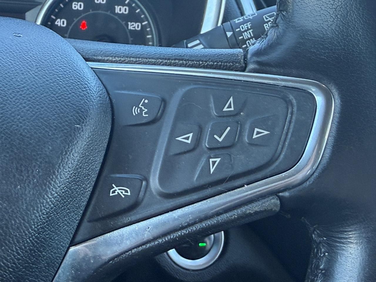 Chevrolet Equinox Vehicle Full-screen Gallery Image 14