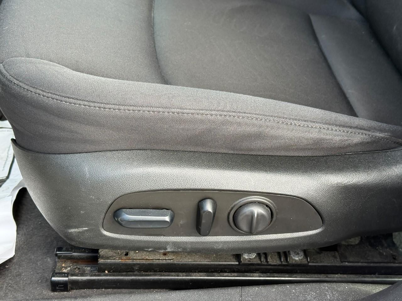 Chevrolet Malibu Vehicle Full-screen Gallery Image 19