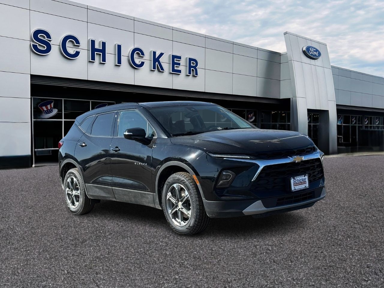 Chevrolet Blazer Vehicle Full-screen Gallery Image 01