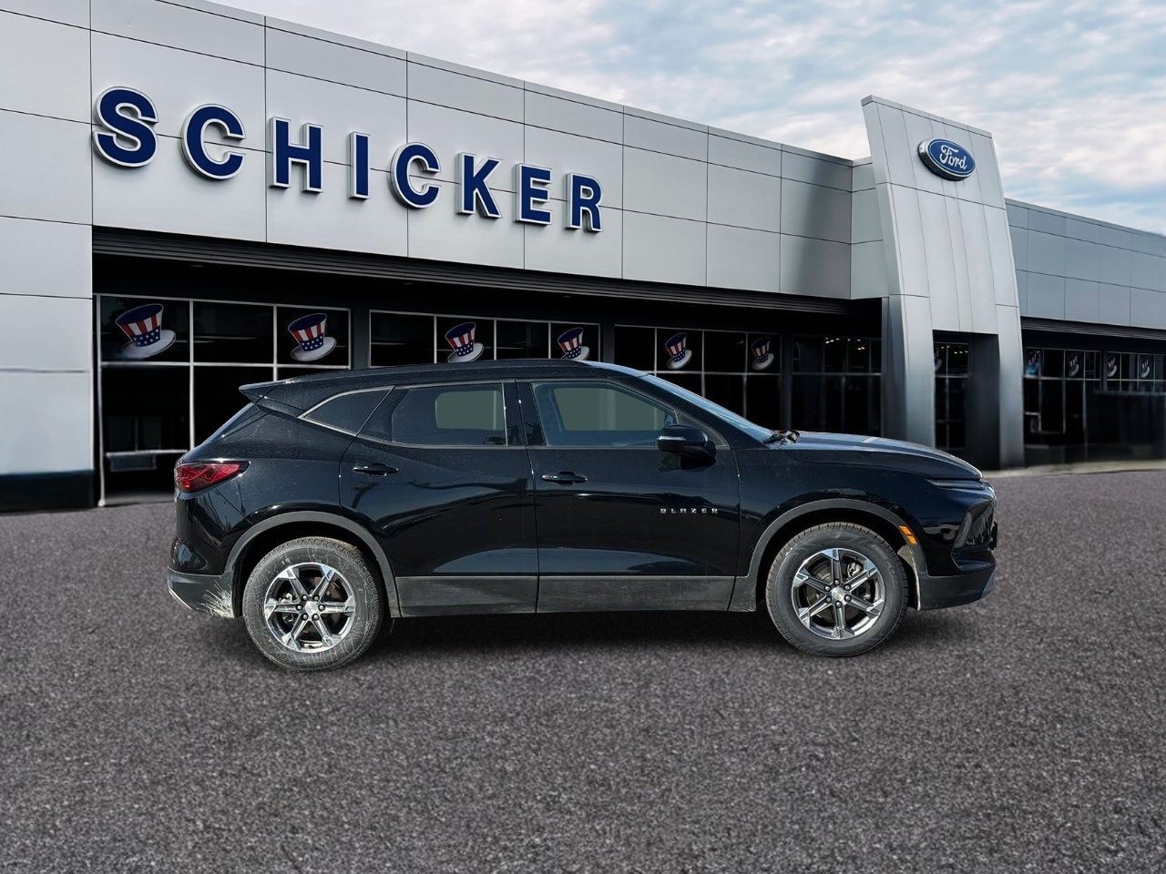 Chevrolet Blazer Vehicle Full-screen Gallery Image 04