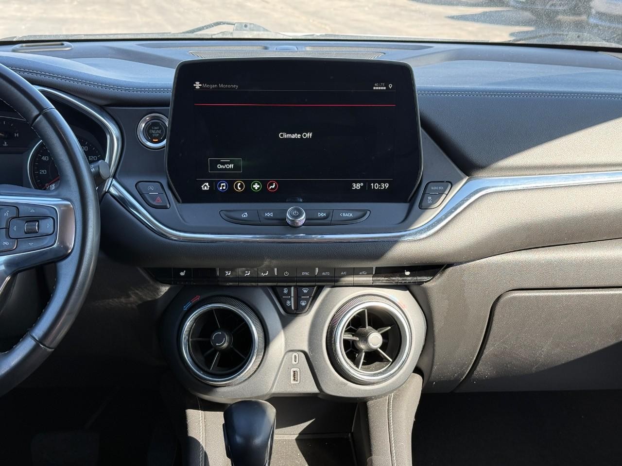 Chevrolet Blazer Vehicle Full-screen Gallery Image 12