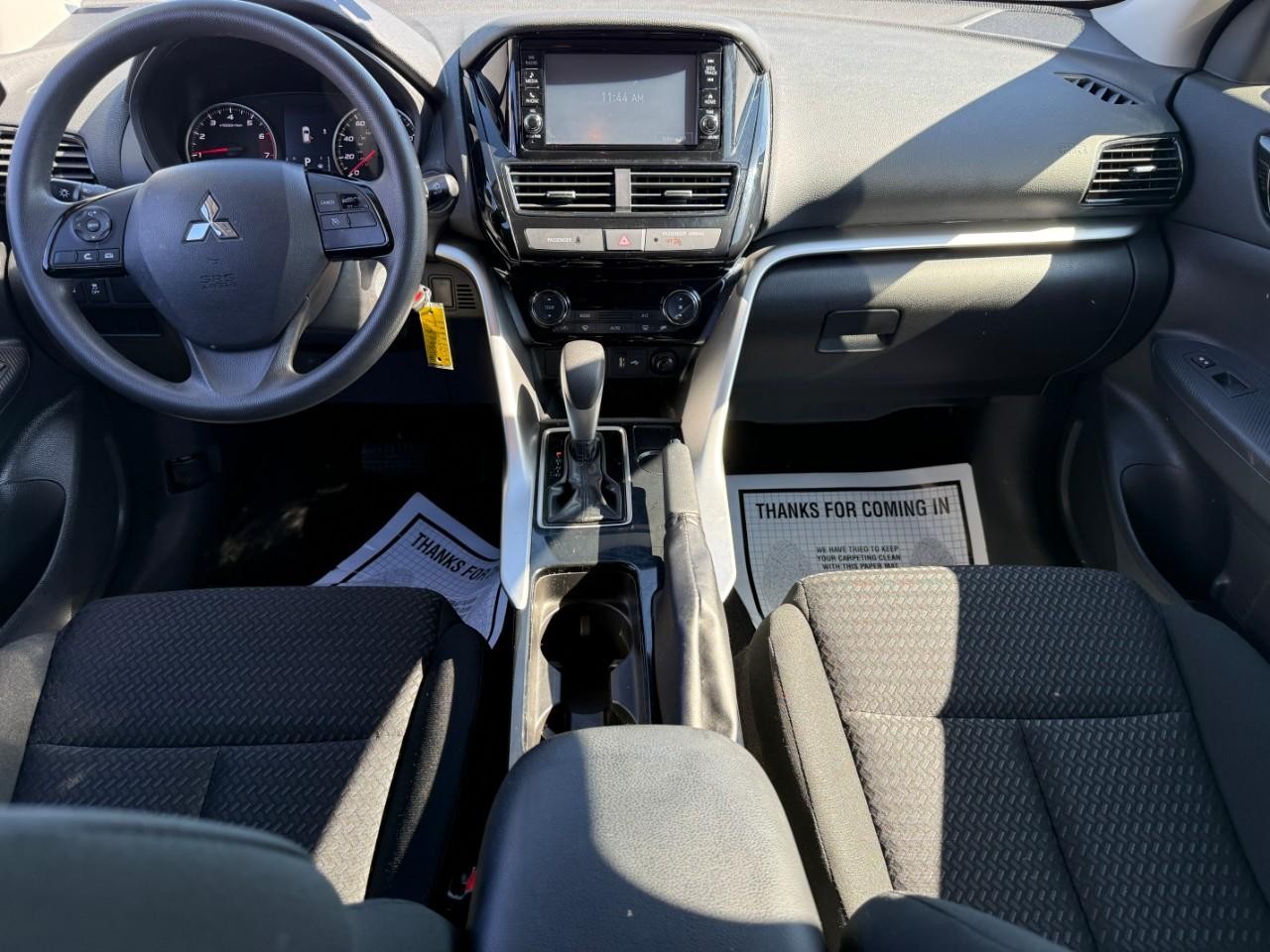 Mitsubishi Eclipse Cross Vehicle Full-screen Gallery Image 10