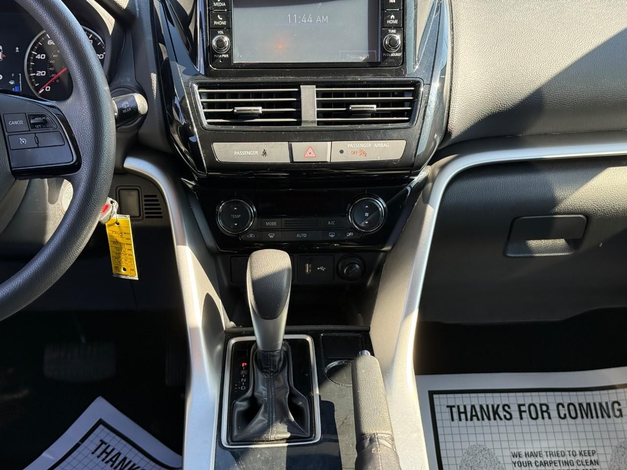 Mitsubishi Eclipse Cross Vehicle Full-screen Gallery Image 13