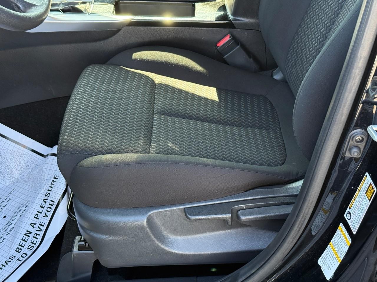 Mitsubishi Eclipse Cross Vehicle Full-screen Gallery Image 16