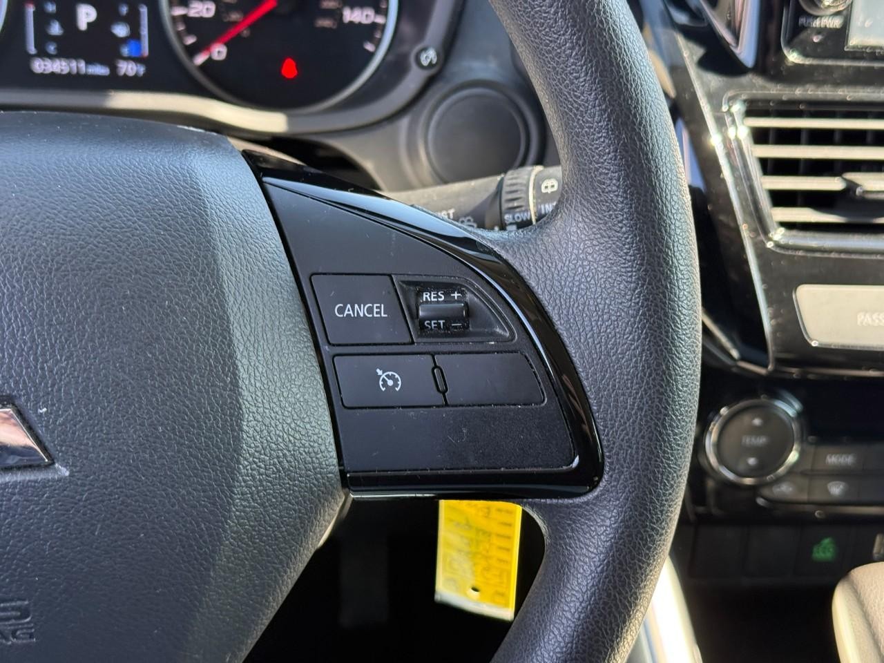 Mitsubishi Eclipse Cross Vehicle Full-screen Gallery Image 19