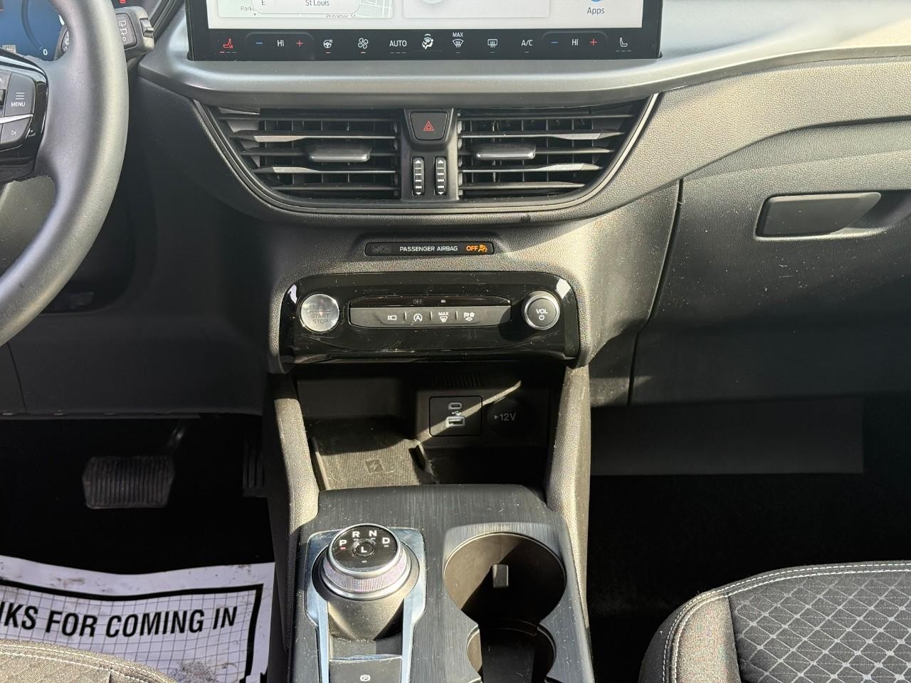 Ford Escape Vehicle Full-screen Gallery Image 15