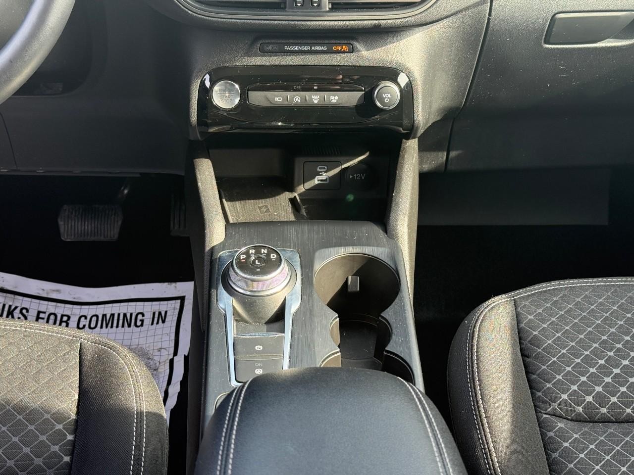 Ford Escape Vehicle Full-screen Gallery Image 16