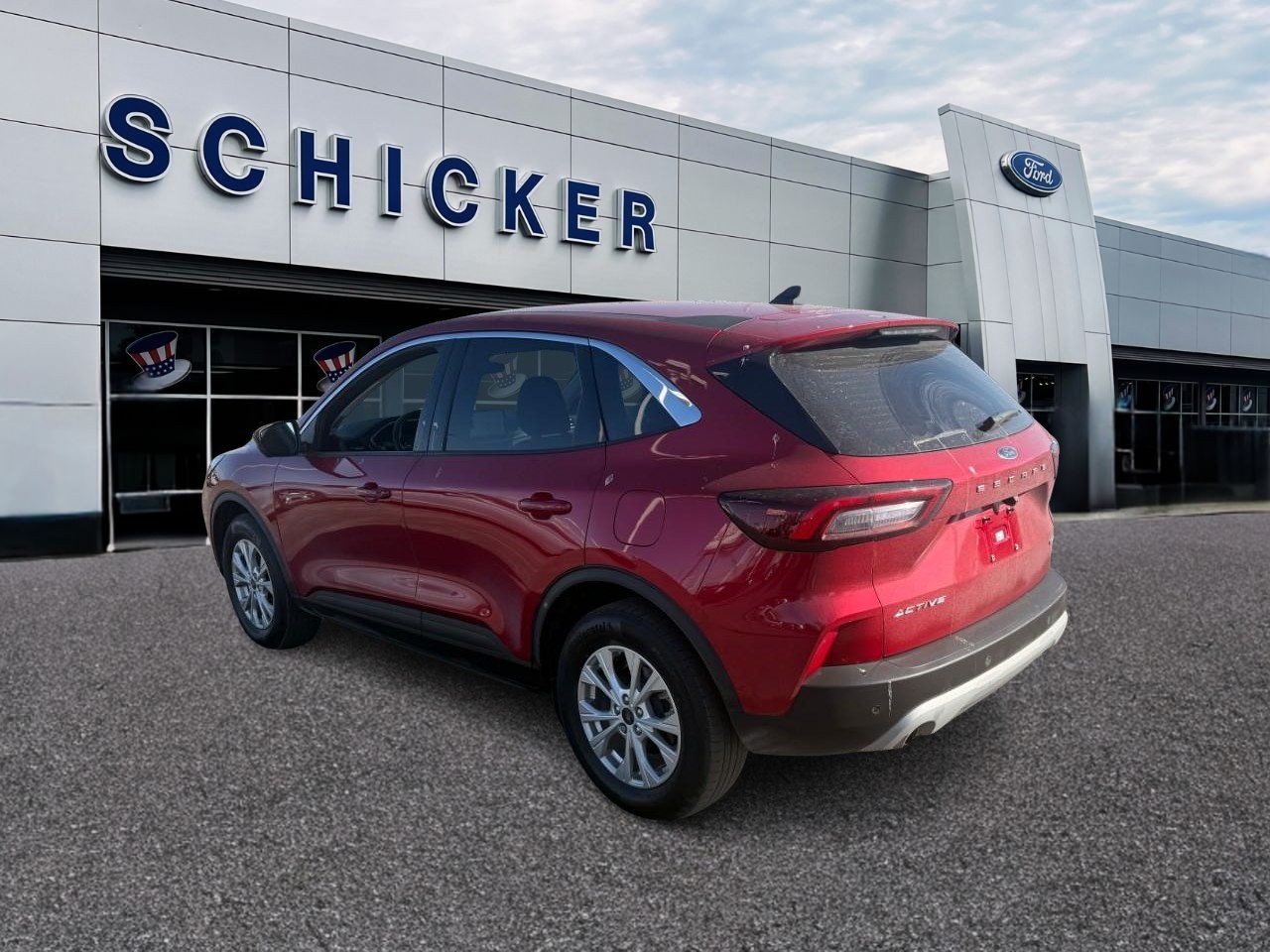 Ford Escape Vehicle Full-screen Gallery Image 03