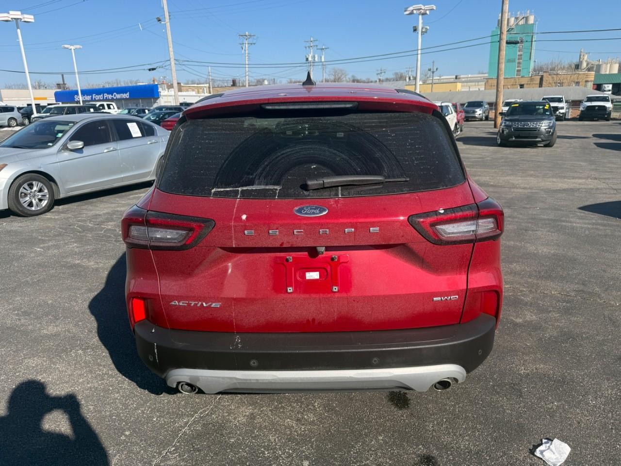 Ford Escape Vehicle Full-screen Gallery Image 08