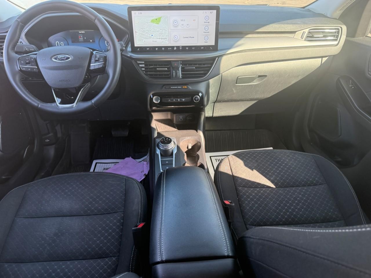 Ford Escape Vehicle Full-screen Gallery Image 11