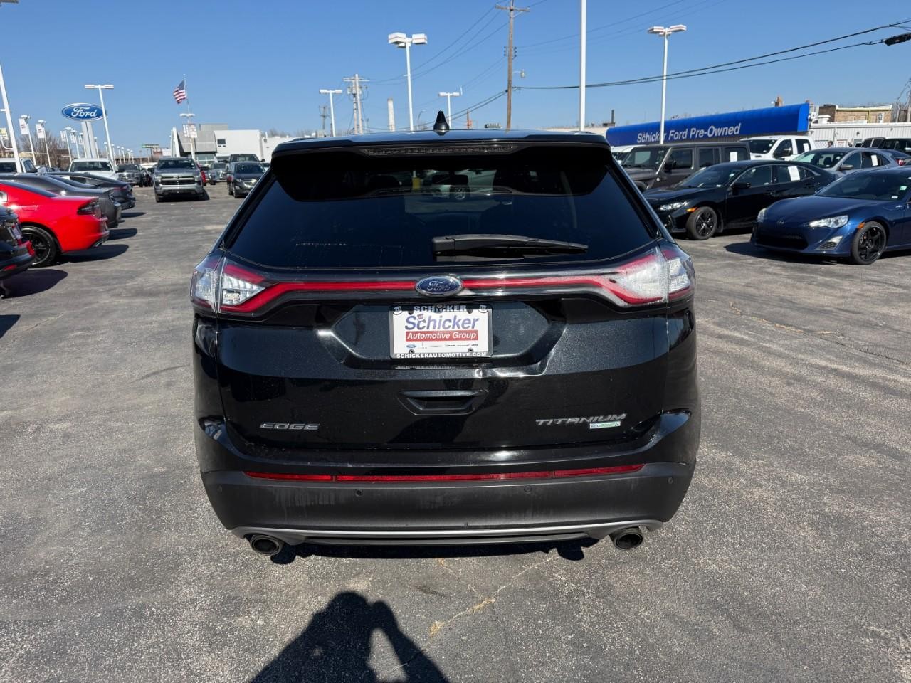 Ford Edge Vehicle Full-screen Gallery Image 08