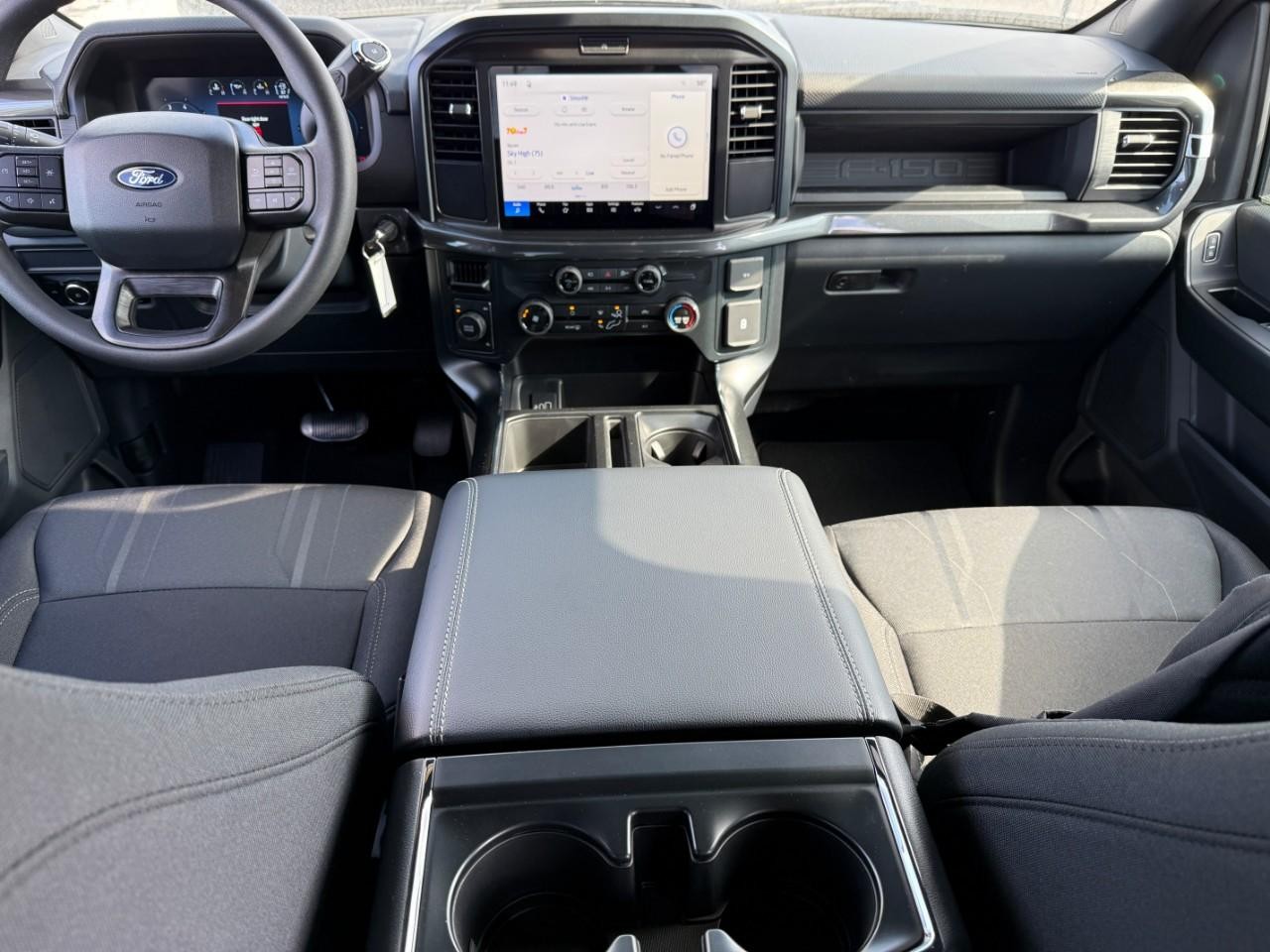 Ford F-150 Vehicle Full-screen Gallery Image 06