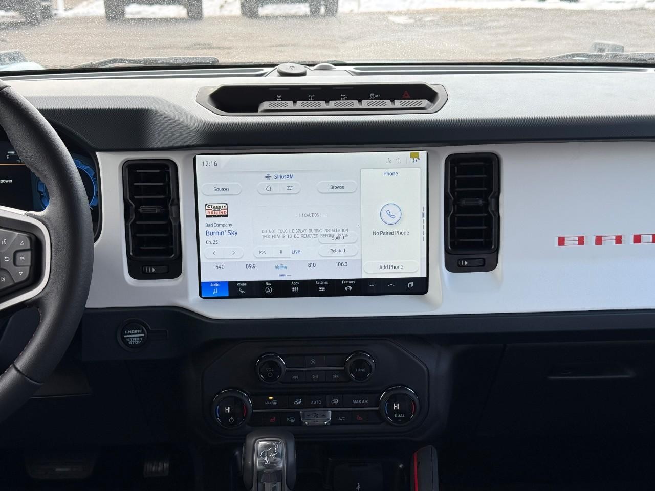 Ford Bronco Vehicle Full-screen Gallery Image 08