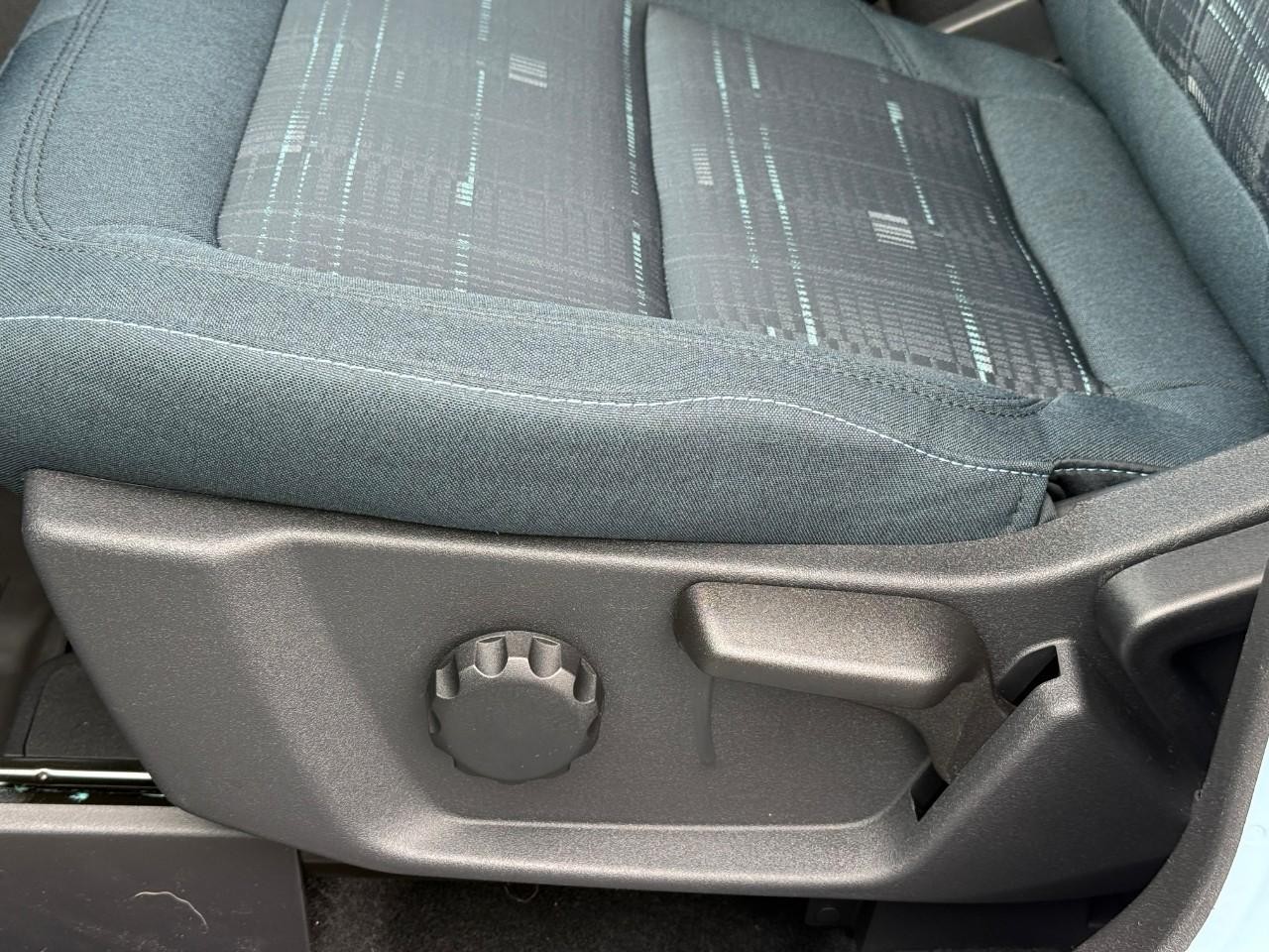 Ford Bronco Vehicle Full-screen Gallery Image 12