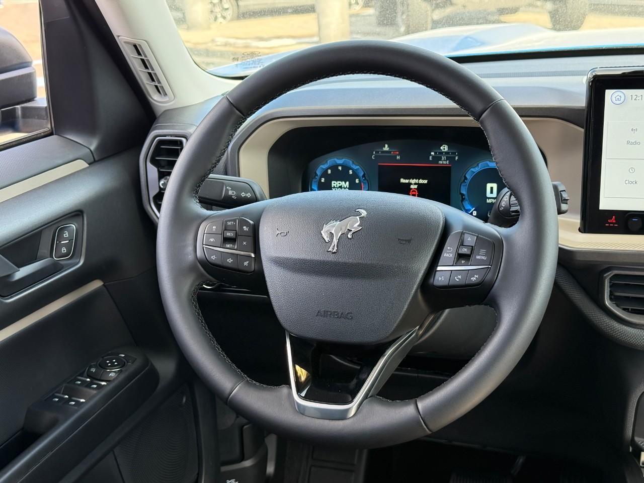 Ford Bronco Sport Vehicle Full-screen Gallery Image 07