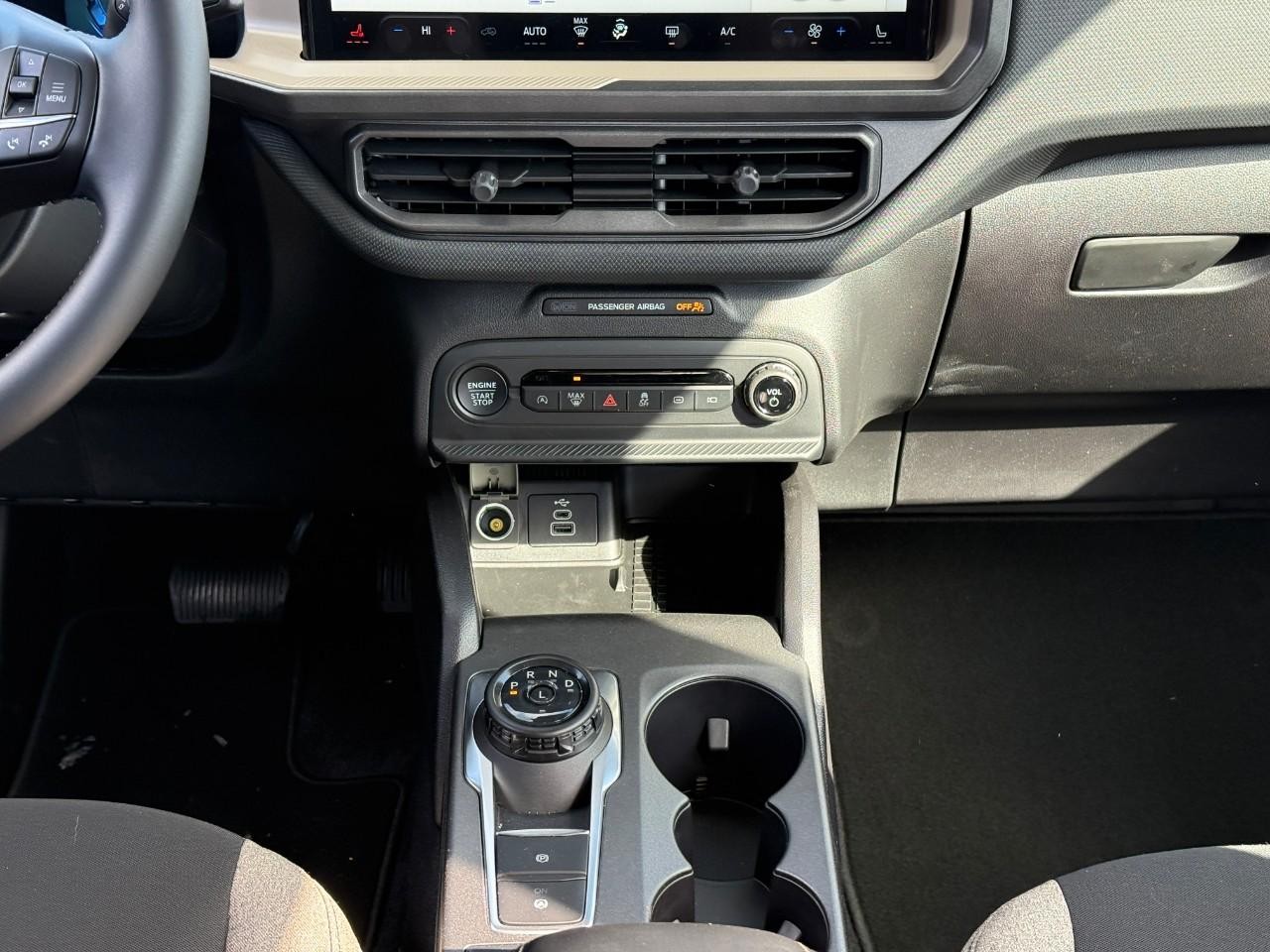 Ford Bronco Sport Vehicle Full-screen Gallery Image 09