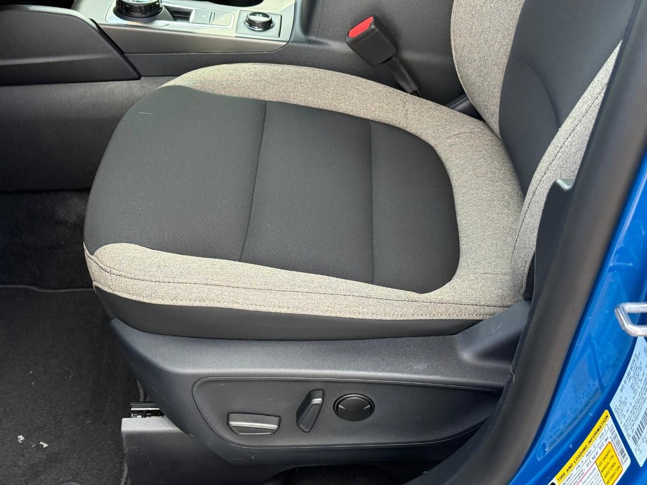 Ford Bronco Sport Vehicle Full-screen Gallery Image 11