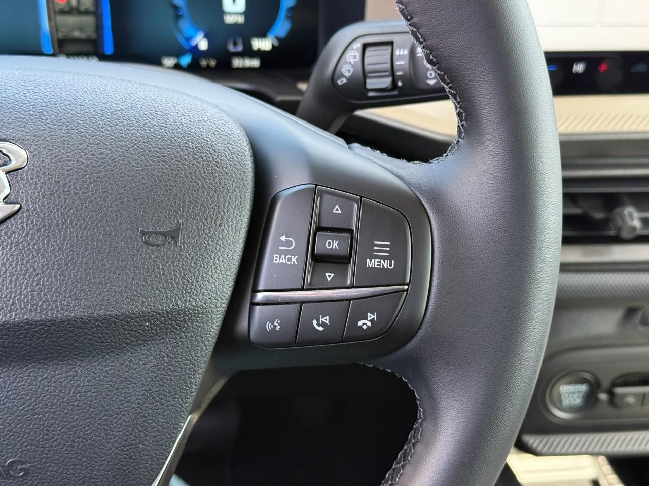 Ford Bronco Sport Vehicle Full-screen Gallery Image 14