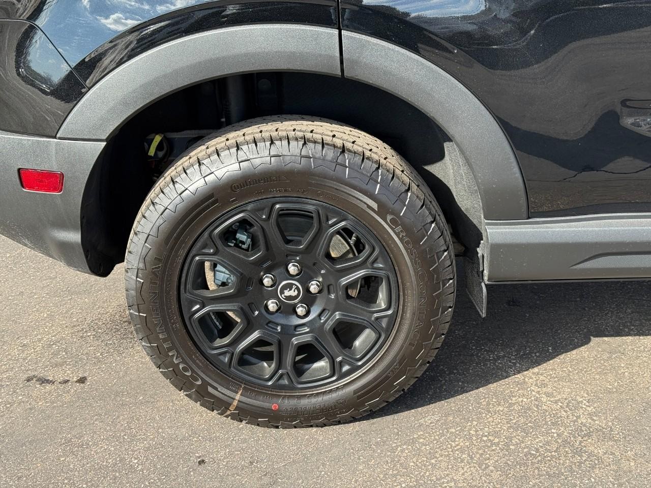 Ford Bronco Sport Vehicle Full-screen Gallery Image 04