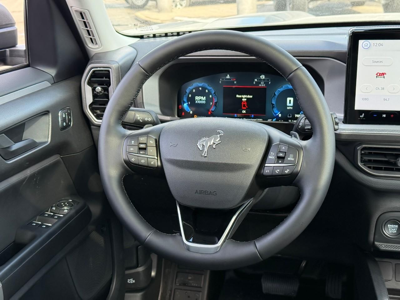 Ford Bronco Sport Vehicle Full-screen Gallery Image 07