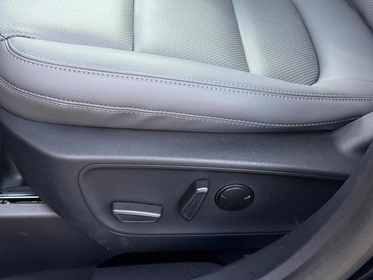 Ford Bronco Sport Vehicle Full-screen Gallery Image 13