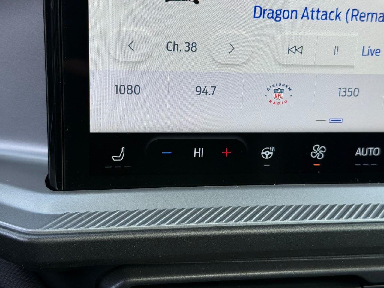 Ford Bronco Sport Vehicle Full-screen Gallery Image 17