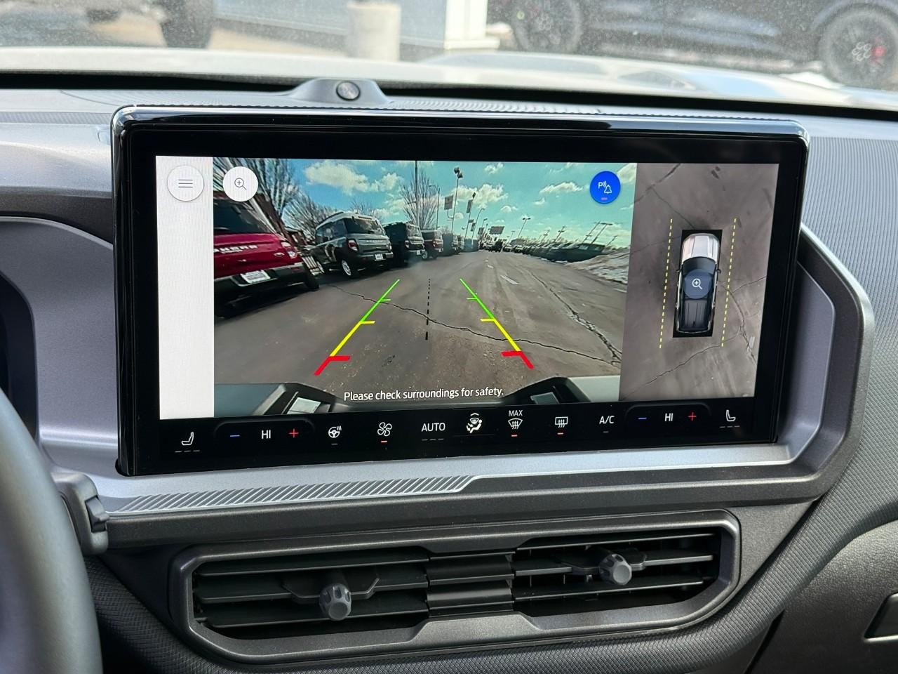 Ford Bronco Sport Vehicle Full-screen Gallery Image 18