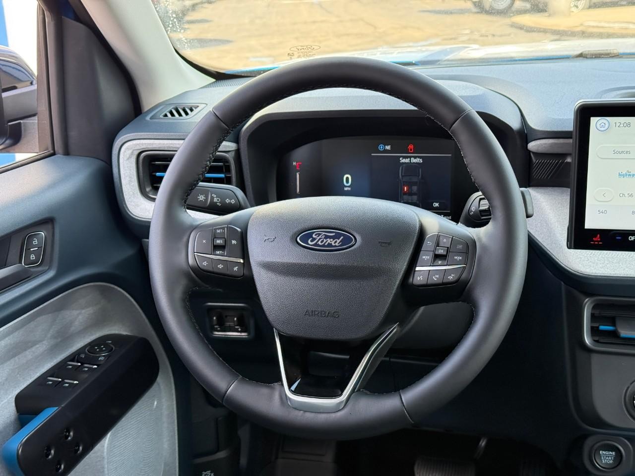 Ford Maverick Vehicle Full-screen Gallery Image 07