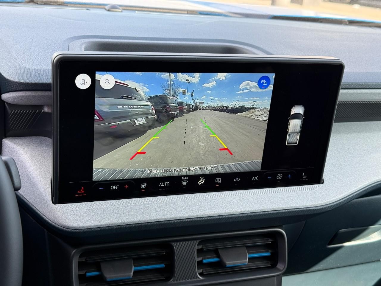 Ford Maverick Vehicle Full-screen Gallery Image 18