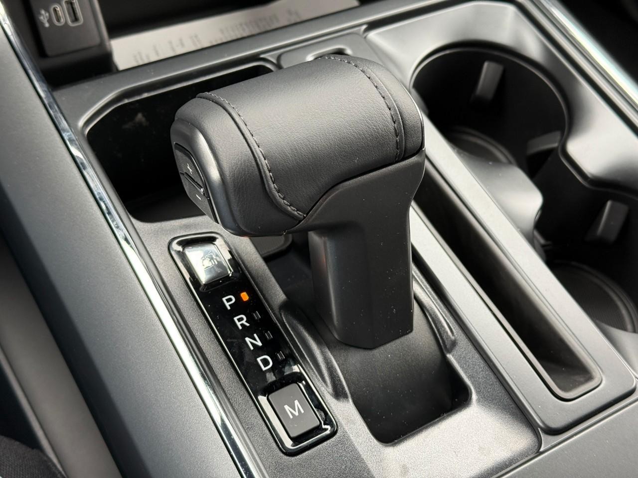 Ford F-150 Vehicle Full-screen Gallery Image 15