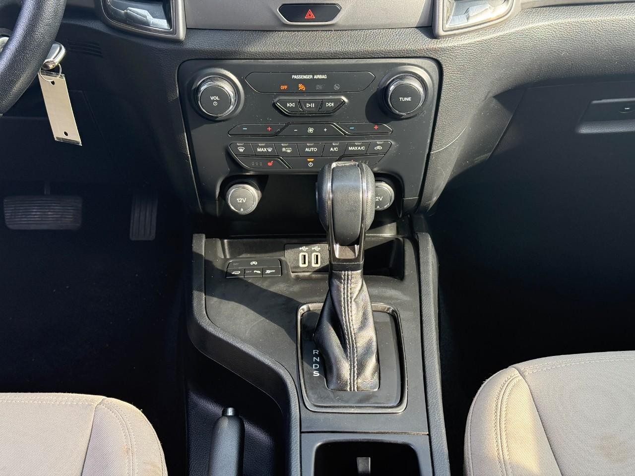 Ford Ranger Vehicle Full-screen Gallery Image 14