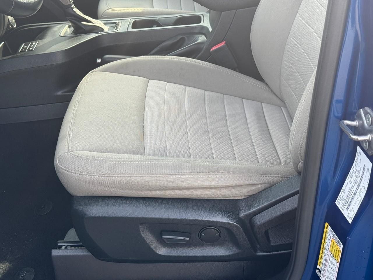 Ford Ranger Vehicle Full-screen Gallery Image 17