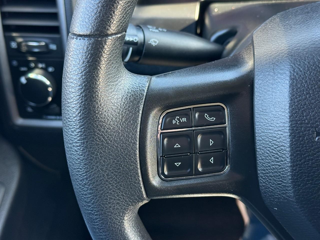 Ram 1500 Classic Vehicle Full-screen Gallery Image 19