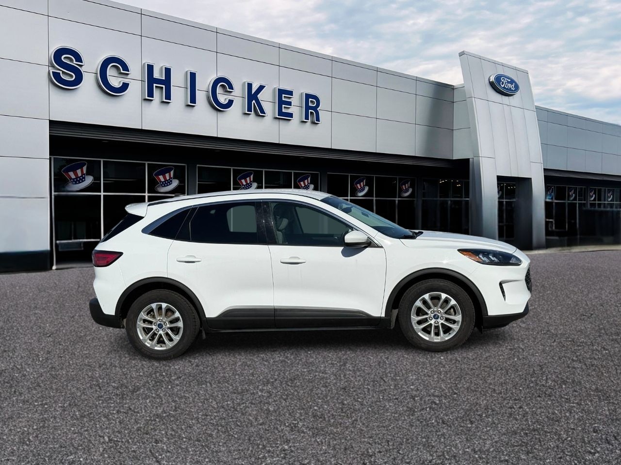 Ford Escape Vehicle Full-screen Gallery Image 03