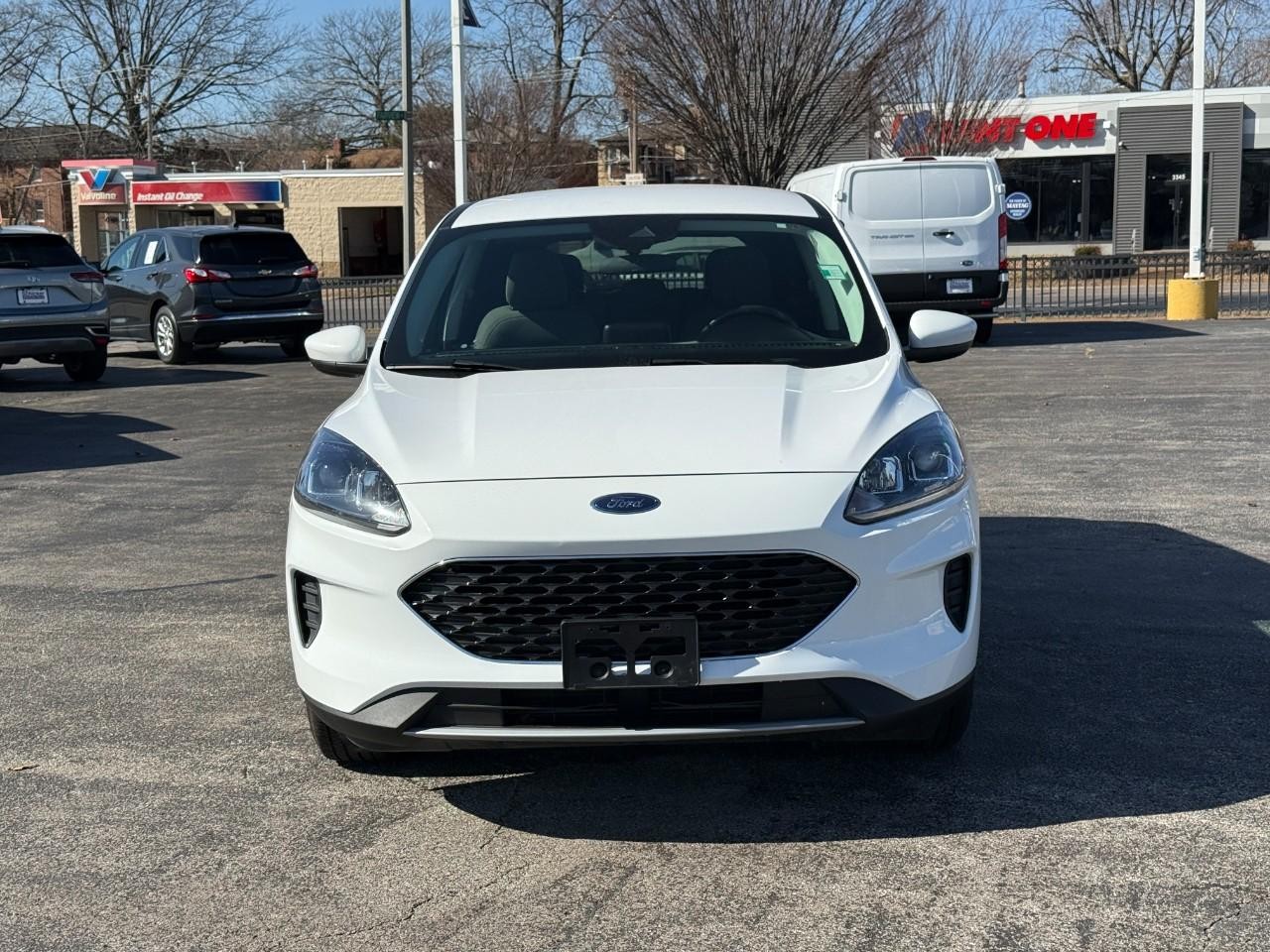 Ford Escape Vehicle Full-screen Gallery Image 10