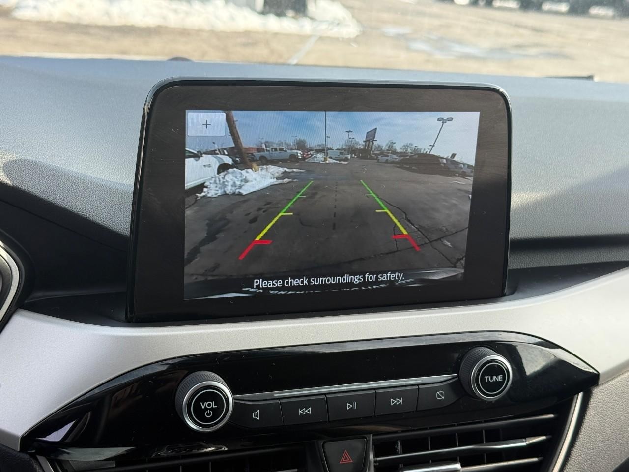 Ford Escape Vehicle Full-screen Gallery Image 25